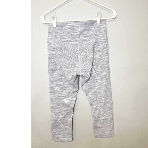 Lululemon wunder under crop tight high rise 21” size 8 - Picture 4 of 6